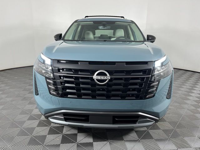 New 2026 Green Nissan SL image 3