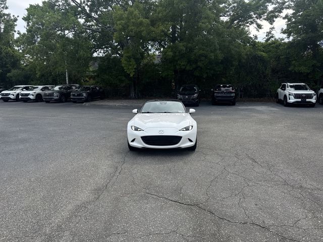 Used 2024 White Mazda Grand Touring image 2