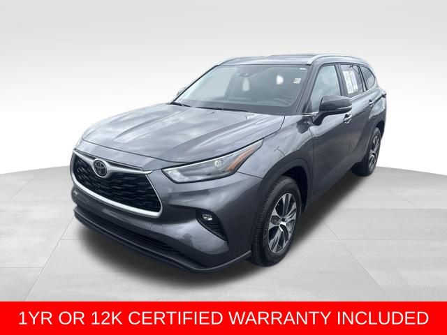 Magnetic Gray Metallic 2025 Toyota Highlander SUV / Crossover Front-Wheel Drive 8-Speed Automatic
