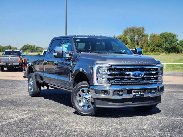 2024 Ford F-350SD Lariat 2