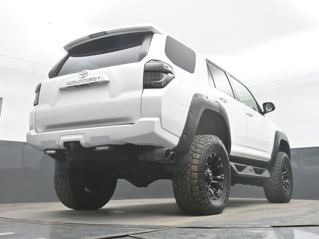 Used 2015 White Toyota SR5 Premium image 36