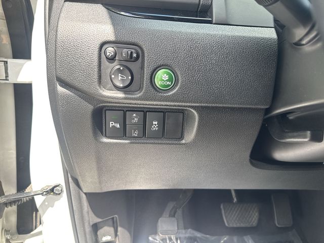 Used 2021  Honda Elite image 28