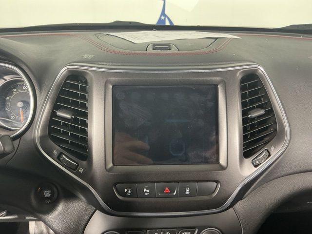 used 2019 Jeep Cherokee car, priced at $15,995