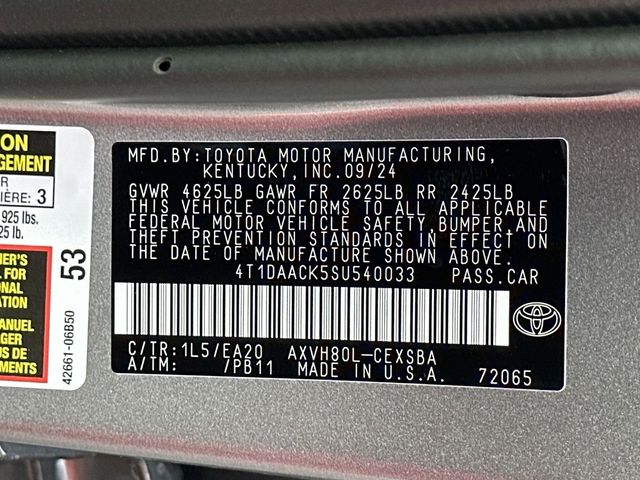 2025 Toyota Camry SE 28