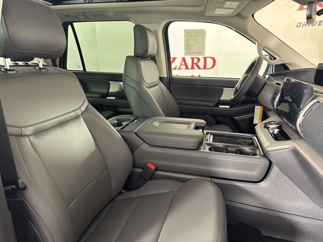 2025 Space Silver Metallic Ford Expedition Max 4X4 SUV
