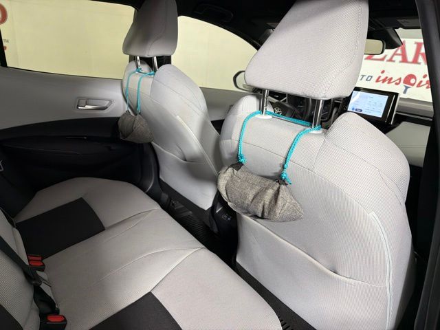 2024 Magnetic Gray Metallic Toyota Corolla Hatchback SE FWD Hatchback