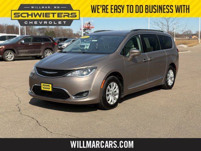 2017 Chrysler Pacifica Touring L FWD