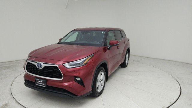 2022 Toyota Highlander Hybrid LE Red at Gullo Toyota