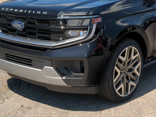 New 2026 Agate Black Metallic Ford Platinum® image 17
