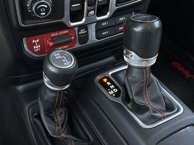 Used 2021 Gray Jeep Mojave image 27