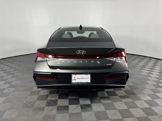 New 2025 Hyundai Elantra Hybrid For Sale in Indianapolis, IN