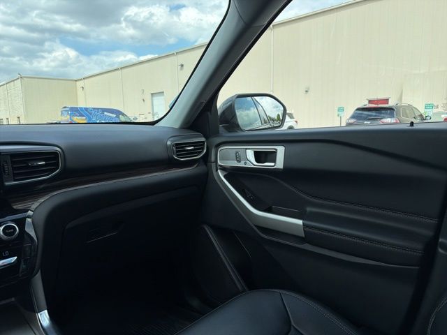 2021 Black Metallic Ford Explorer Limited 4X4 SUV