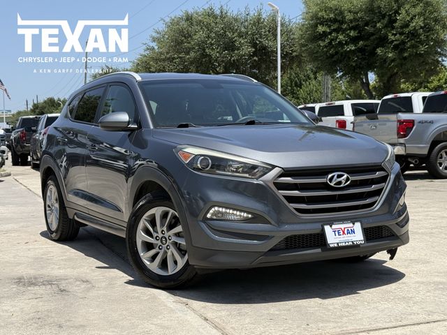 2016 Hyundai Tucson SE Gray at Community Honda