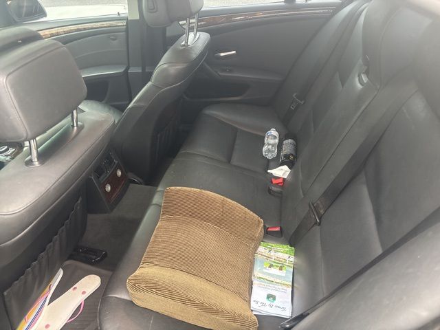 Used 2009 Black BMW 528i xDrive image 8