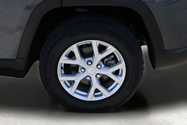 Used Car 2023 Jeep Grand Cherokee  Limited For Sale Under $35,000 In Austin, Texas