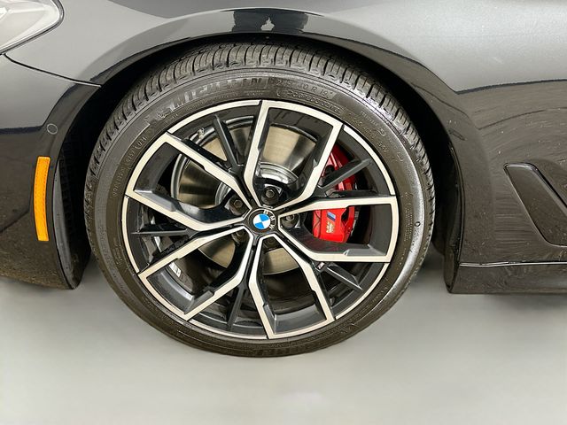 2022 BMW 5 Series 530i xDrive 32