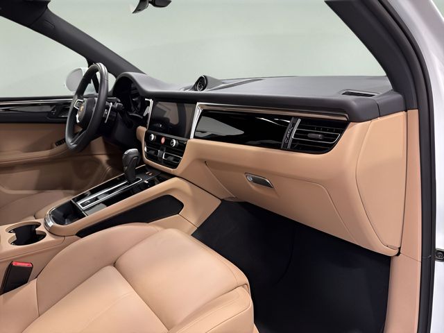 2025 Porsche Macan Base - Photo 14