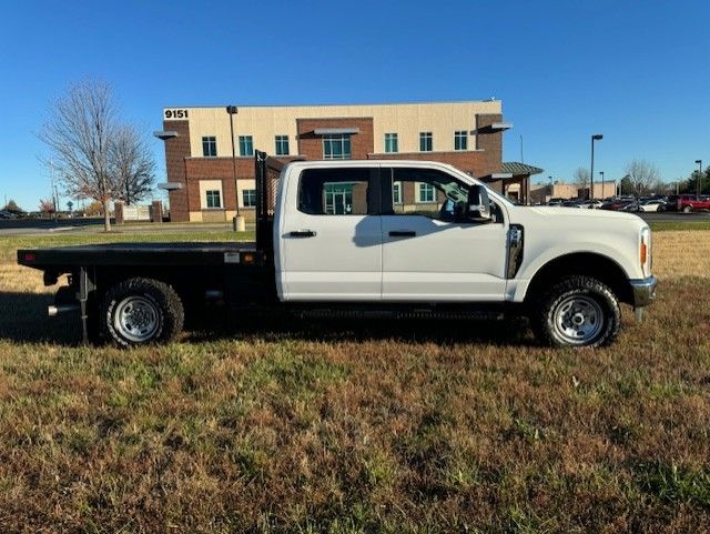 2023 Ford F-350SD XL photo