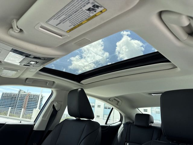 Used 2022 Lexus ES Sedan