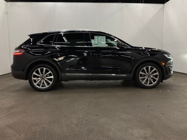 2019 Lincoln Nautilus Select