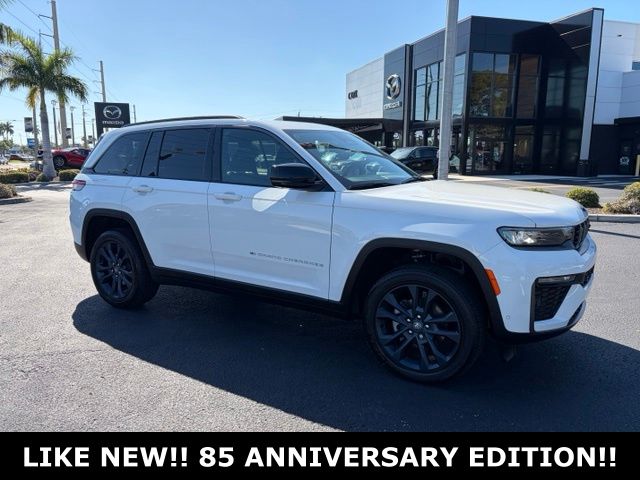 Bright White Clearcoat 2026 Jeep Grand Cherokee SUV / Crossover Four-Wheel Drive 8-Speed Automatic