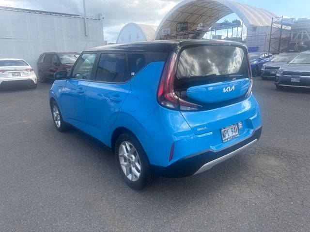 Used 2023 Blue Kia S image 3