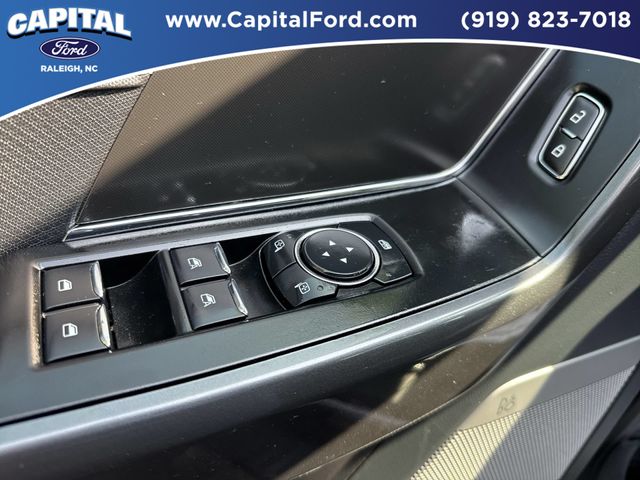 Used 2023 Black Ford XLT image 20