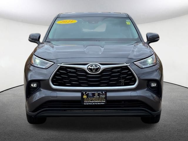 2021 Toyota Highlander LE 13