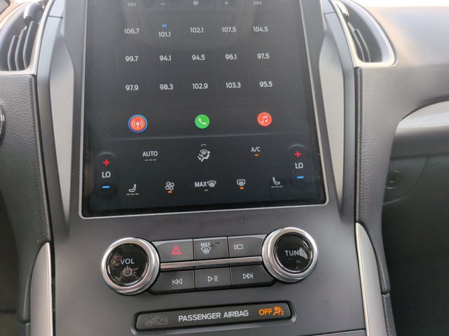 Used 2024 Gray Ford SEL image 18
