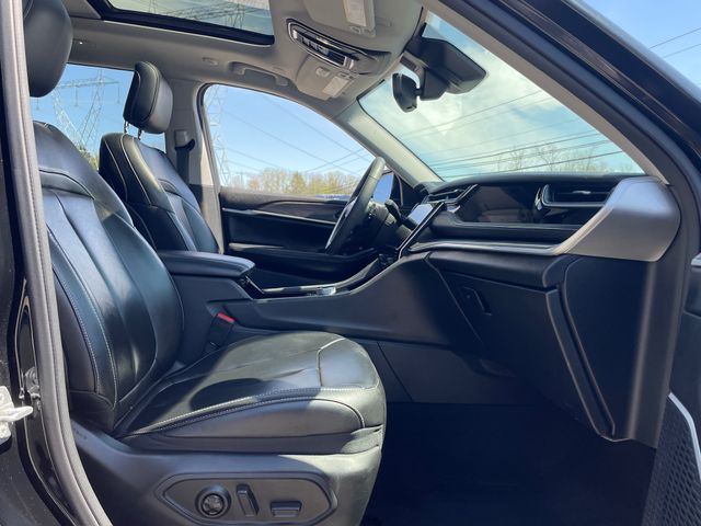 2023 Jeep Grand Cherokee 4xe - Diamond Black Crystal Pearlcoat exterior view 17