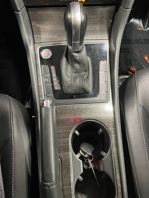 2017 Volkswagen Passat 1.8T SE photo