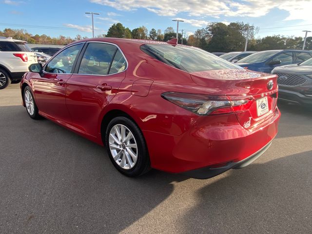 2023 Toyota Camry LE 3