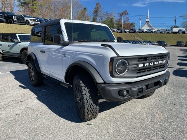 2024 Ford Bronco Black Diamond 6