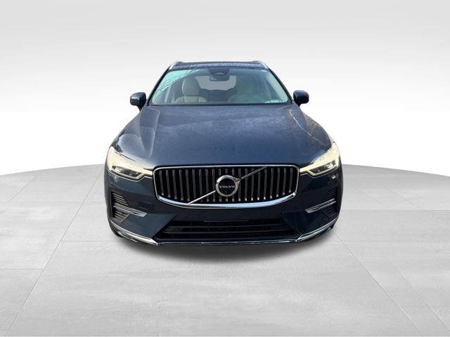 2023 Volvo XC60 B5 Plus Bright Theme 3