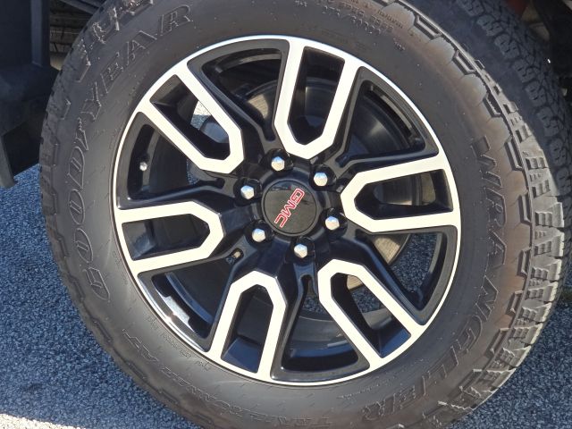 2025 GMC Sierra 1500 AT4:168537A