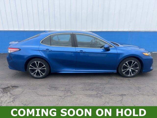 2019 Toyota Camry SE FWD
