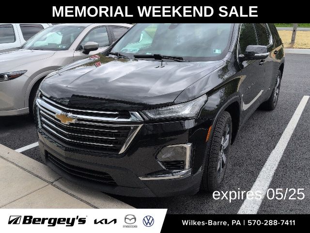 Mosaic Black Metallic 2022 Chevrolet Traverse LT Leather AWD SUV / Crossover Four-Wheel Drive 9-Speed Automatic