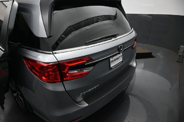 Used 2024 Honda Odyssey Van