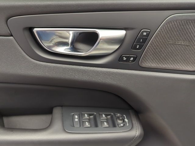 2023 Volvo XC60 Plus - Photo 24