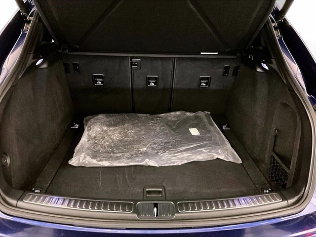 2023 Porsche Macan   at Audi Porsche Sewickley