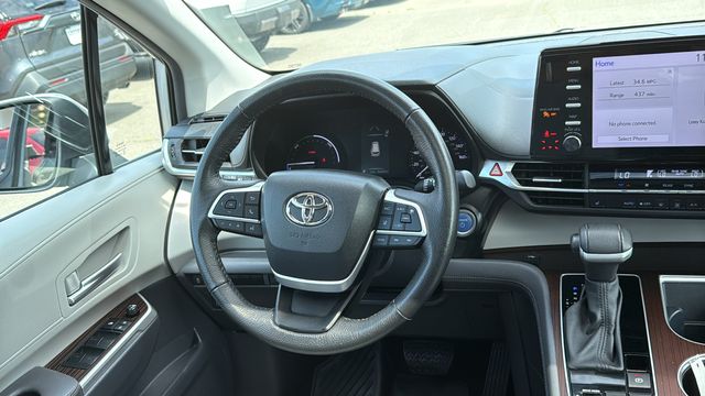 Used 2024 Toyota Sienna Van
