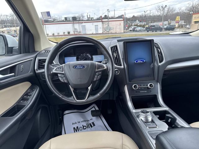 2022 Ford Edge - Image 13