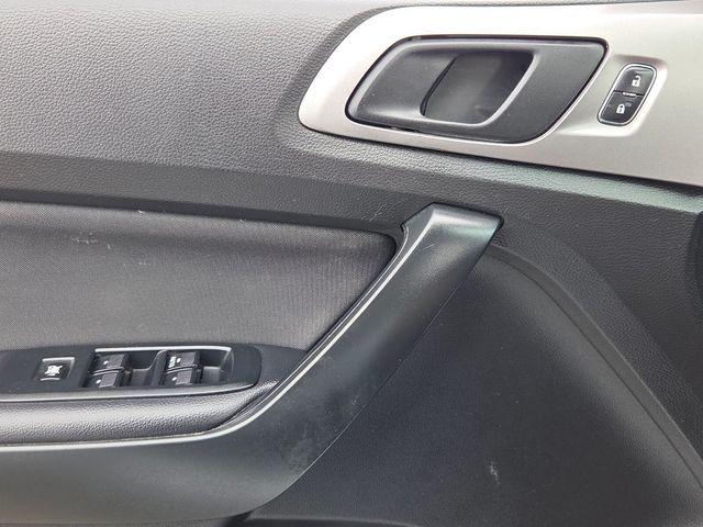 Used 2022 White Ford XL image 26