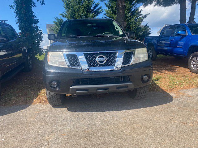 Used 2016 Black Nissan SV image 4