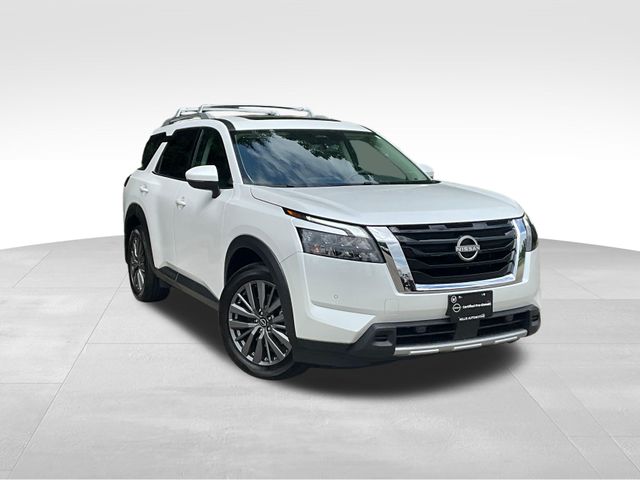 Everest White Pearl Tricoat 2025 Nissan Pathfinder SL 4WD SUV / Crossover All-Wheel Drive 9-Speed Automatic