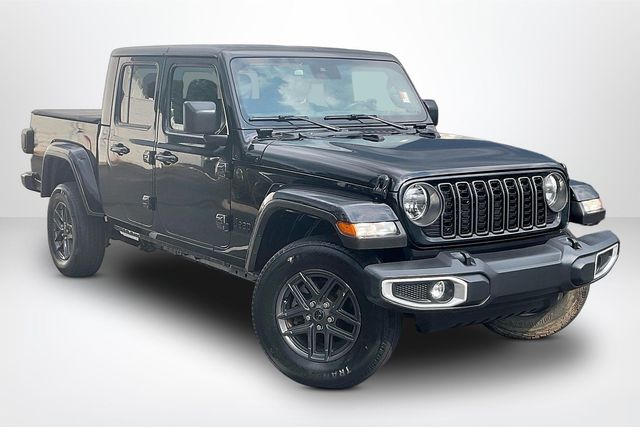 2024 Jeep Gladiator Sport S's photo