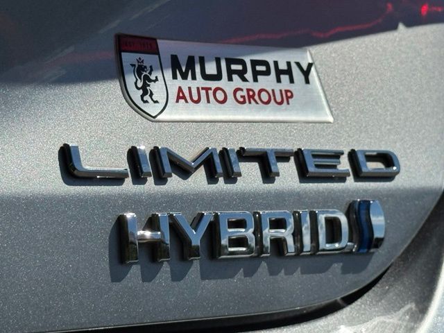Used 2022 Toyota Avalon Hybrid Sedan