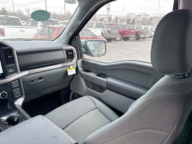 2025 Ford F-150 XLT photo