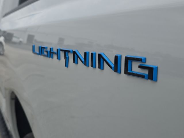 2024 Ford F-150 Lightning Flash:L166959A