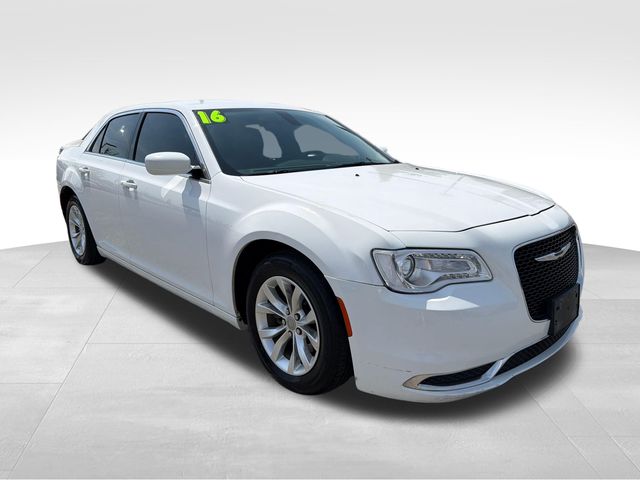 2016 Chrysler 300 Limited RWD